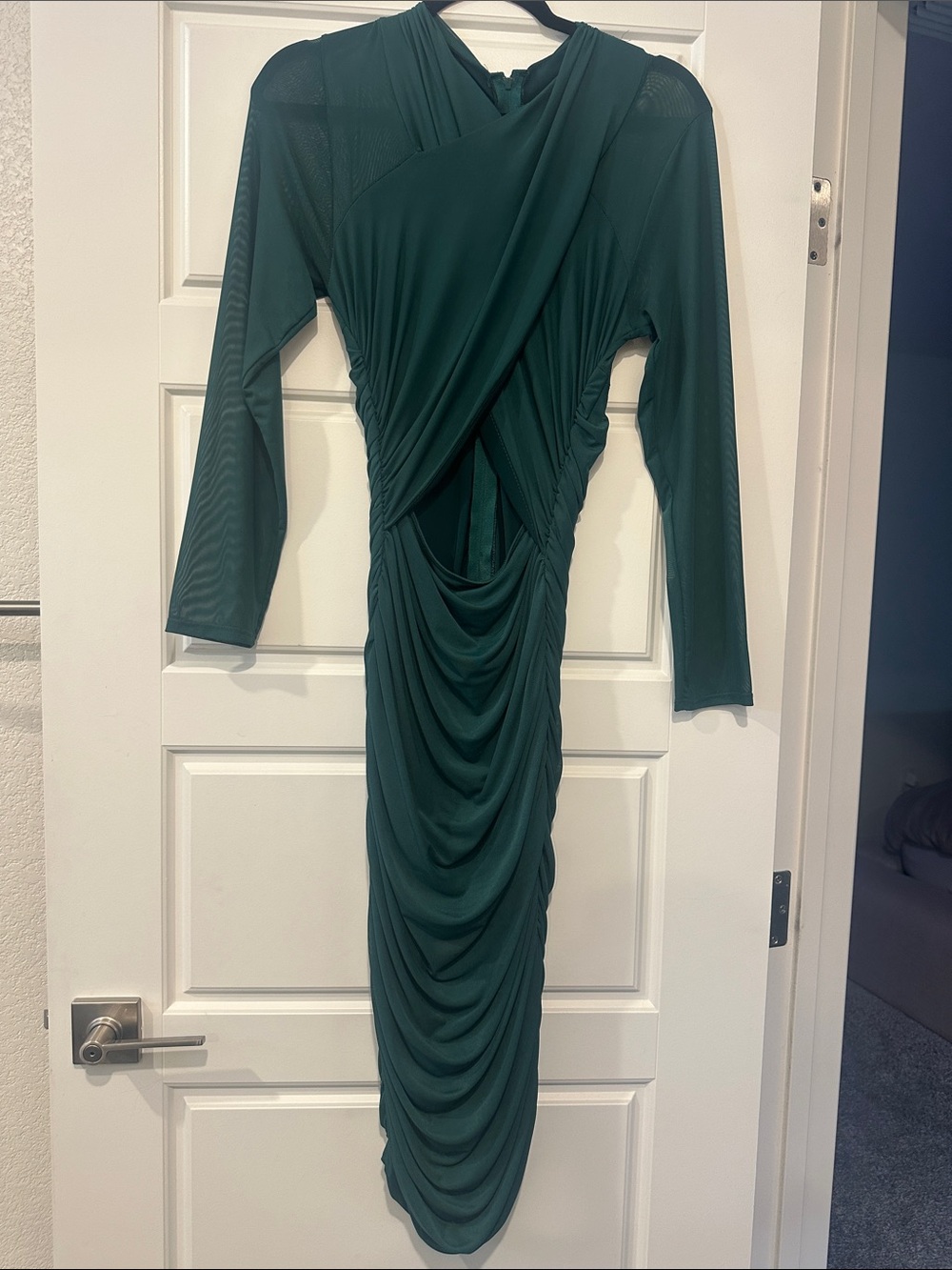 Elegant Green Draped Long-Sleeve Women’s Dress